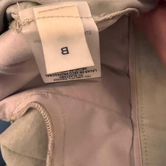 Elie Tahari woman’s linen Bermuda Short. Size 8. NWOT - Picture 12 of 12